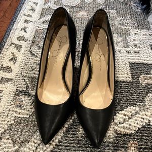 Jessica Simpson black pumps Size 9